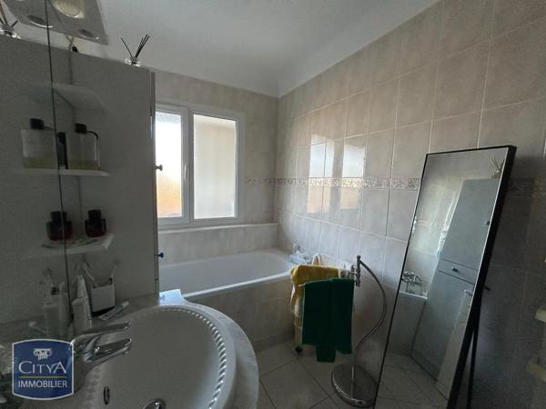 Appartement à vendre 3 pièces 71m² Oyonnax (01100)