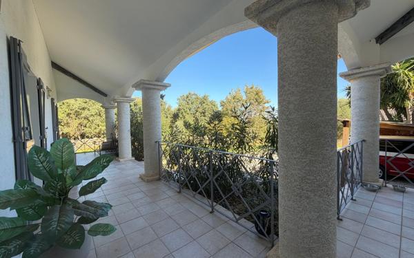 Maison à vendre    5 pièces • 135 m2 Biguglia