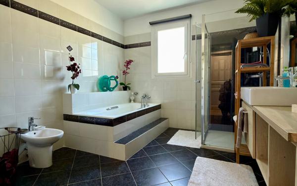 Maison à vendre    5 pièces • 135 m2 Biguglia