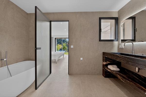 Vente Villa de luxe Roquebrune-Cap-Martin 5 Pièces 200 m²