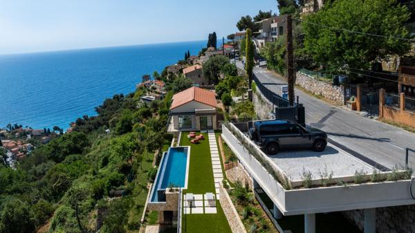 Vente Villa de luxe Roquebrune-Cap-Martin 5 Pièces 200 m²