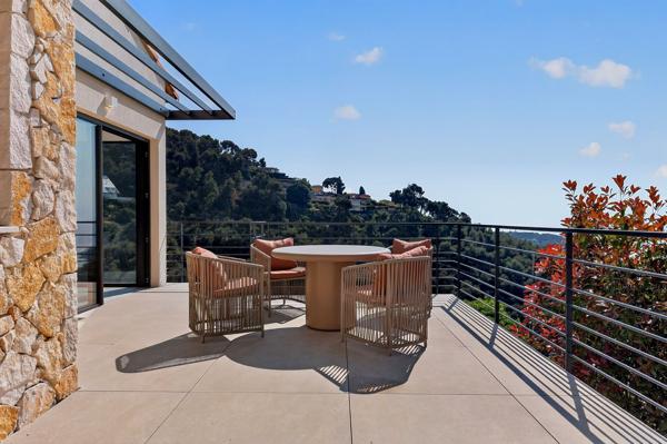 Vente Villa de luxe Roquebrune-Cap-Martin 5 Pièces 200 m²