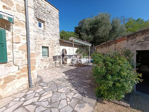 Coup de Coeur Assuré Maison en pierre idéalement située à SAINT-PERAY