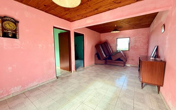 Maison à vendre    3 pièces •  Le Tampon