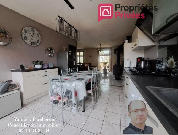 Maison 144 m²  Terrain 8 000 m² et partie constructible