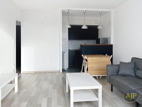 Appartement à louer Chateaubriant : 2 pièces, 37m² avec 1 chambre(s) à 578€ - AJP Immobilier Châteaubriant
