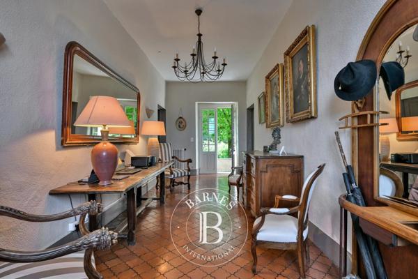 Anduze, Propriété 7 Chambres -  350 m² à vendre