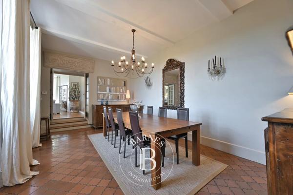 Anduze, Propriété 7 Chambres -  350 m² à vendre