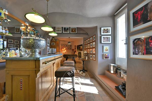 Anduze, Propriété 7 Chambres -  350 m² à vendre