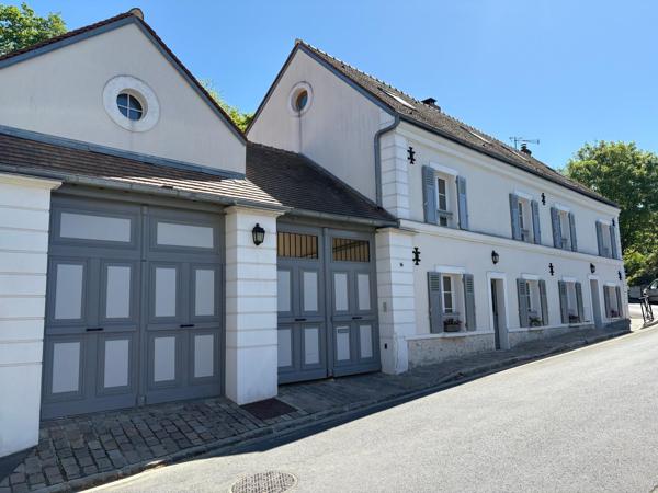 MAISON DE MAITRE AVEC DEPENDANCES