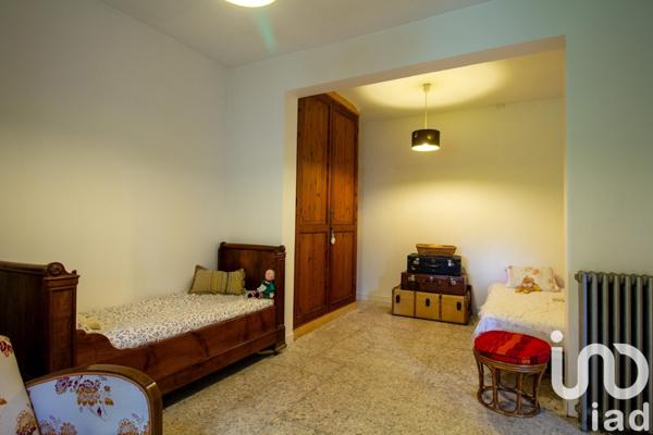 Maison 11 pièces de 255 m² à Saint-Julien-en-Born (40170)