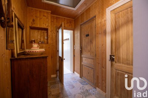 Maison 11 pièces de 255 m² à Saint-Julien-en-Born (40170)