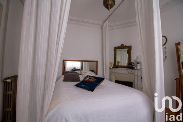 Maison 11 pièces de 255 m² à Saint-Julien-en-Born (40170)