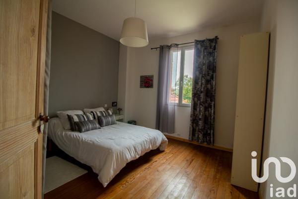 Maison 11 pièces de 255 m² à Saint-Julien-en-Born (40170)