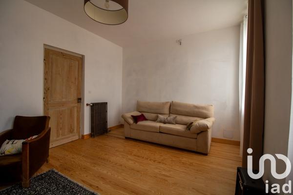 Maison 11 pièces de 255 m² à Saint-Julien-en-Born (40170)