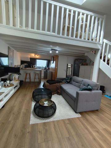 Concarneau, proche de toutes les commodités, duplex, refait à neuf, grande cave carrelée