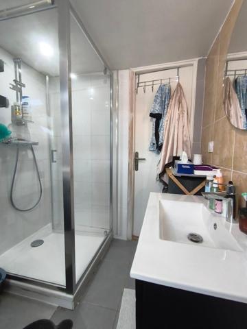 Concarneau, proche de toutes les commodités, duplex, refait à neuf, grande cave carrelée