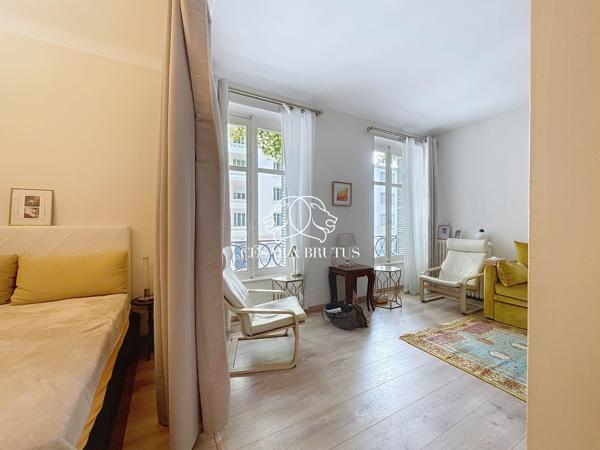 Lyon 6 : Proche Lycée du Parc, appartement T2 (48 m²)