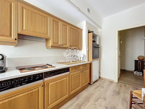 Lyon 6 : Proche Lycée du Parc, appartement T2 (48 m²)