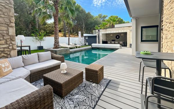 Maison à vendre    8 pièces • 200 m2 Agde