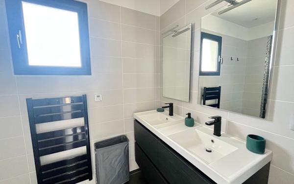 Maison à vendre    8 pièces • 200 m2 Agde