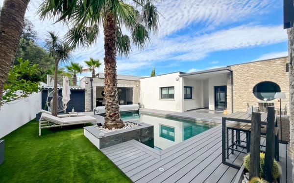 Maison à vendre    8 pièces • 200 m2 Agde