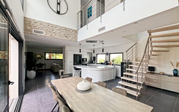 Maison à vendre    8 pièces • 200 m2 Agde