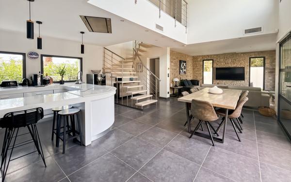 Maison à vendre    8 pièces • 200 m2 Agde