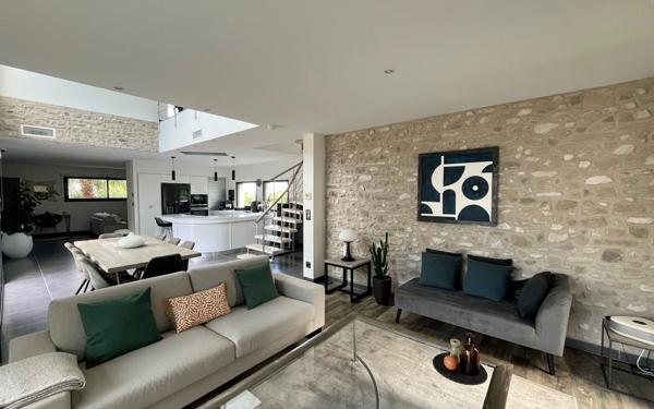 Maison à vendre    8 pièces • 200 m2 Agde