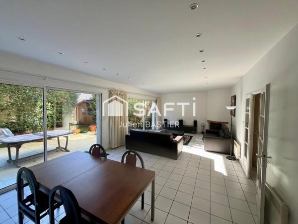 Arcachon ville d'été - maison de 140m2 en centre ville, proche de la plage, 4 chambres, jardin, garage