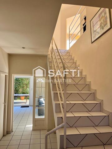 Arcachon ville d'été - maison de 140m2 en centre ville, proche de la plage, 4 chambres, jardin, garage