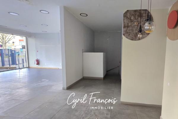 Local Commercial - 200 m²