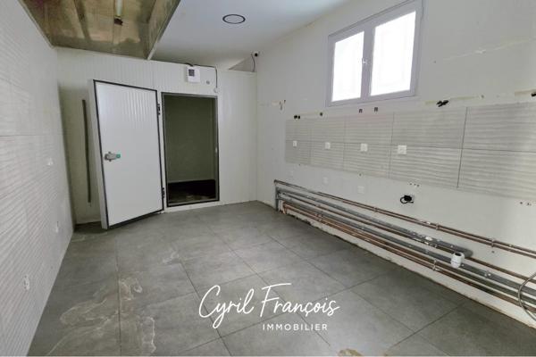 Local Commercial - 200 m²