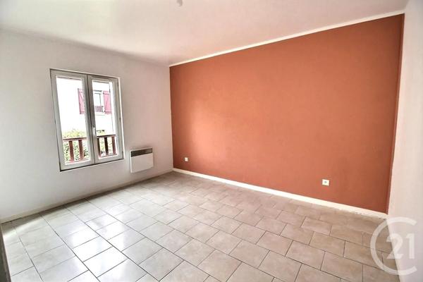 Maison à vendre  4 pièces - 95,20 m 2   CHATEAU THIERRY  - 02