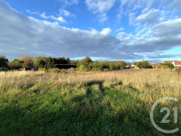 Terrain à vendre  2596 m 2   NOYON  - 60