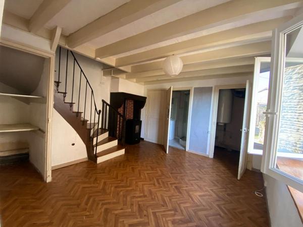 Maison avec dépendances