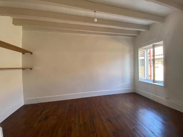 Maison avec dépendances