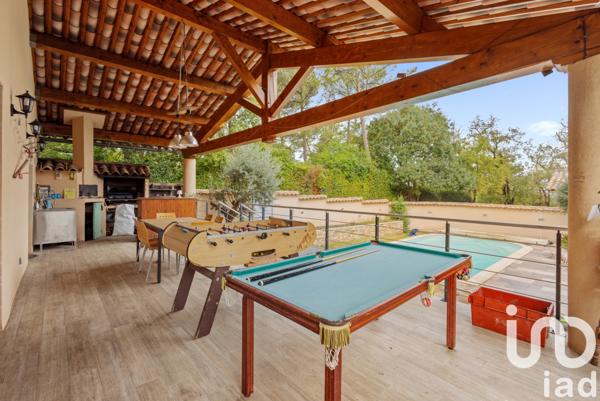 Maison à vendre 7 pièces 250 m² Fuveau