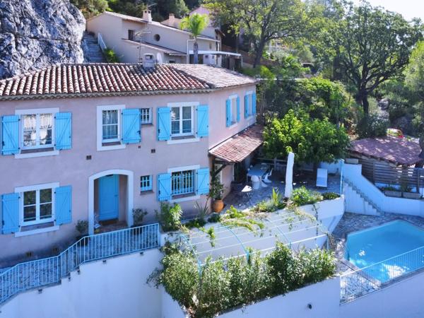 maison familliale 4 chambres + piscine