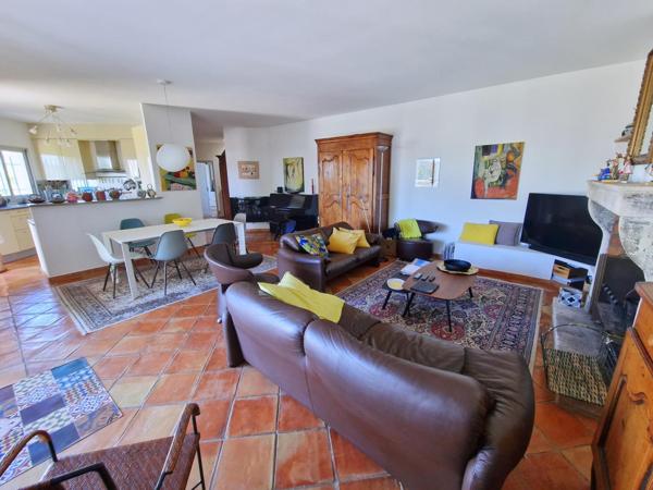 maison familliale 4 chambres + piscine