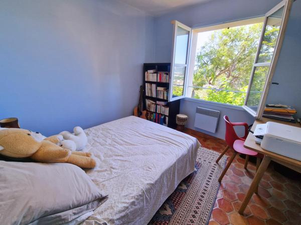 maison familliale 4 chambres + piscine