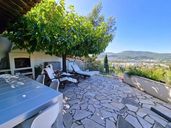 maison familliale 4 chambres + piscine