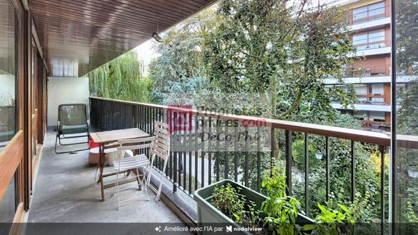 Appartement  4/5 pièces  96 m2  balcon & loggia  Le Chesnay (proche Versailles)