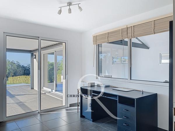 Saint-Martin-de-Seignanx (40390) En exclusivité, maison contemporaine avec vue sur les montagnes proche de Bayonne