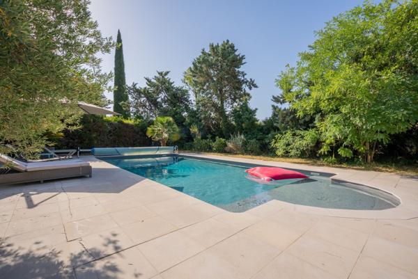 Location Maison de luxe Aubagne 5 Pièces 188 m²