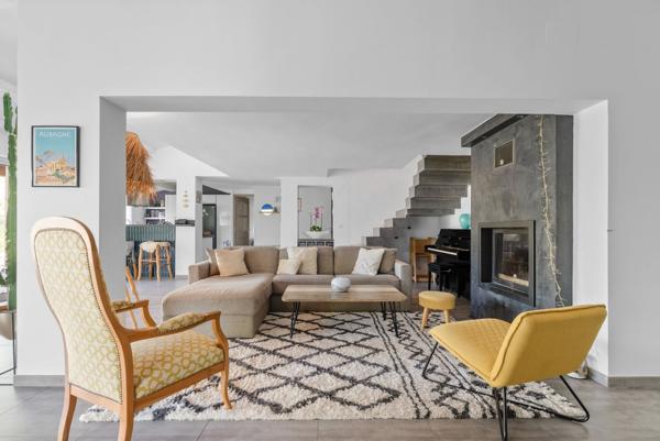 Location Maison de luxe Aubagne 5 Pièces 188 m²