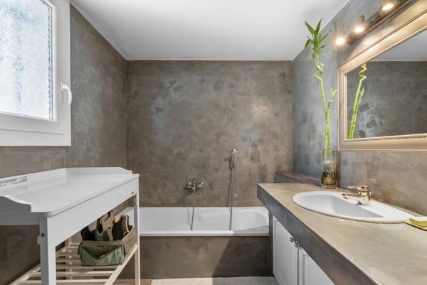 Location Maison de luxe Aubagne 5 Pièces 188 m²