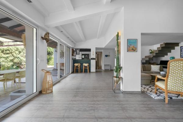 Location Maison de luxe Aubagne 5 Pièces 188 m²