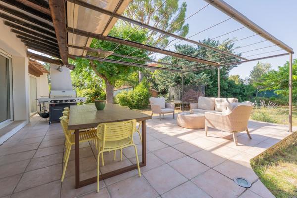 Location Maison de luxe Aubagne 5 Pièces 188 m²