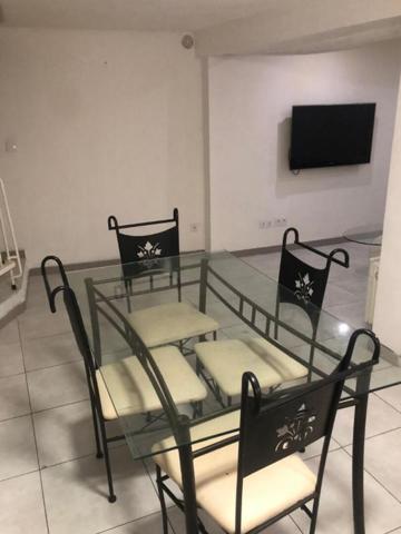 Appartements en duplex avec cave- Cotignac